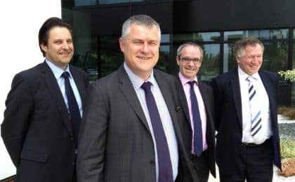 de gauche à droite : Christian Cerretani, Directeur du Crédit Agricole en Bretagne, Jean-Paul Kerrien Président, Jean-Yves Carillet Secrétaire Général et Christian Talgorn, Président du Crédit Agricole Morbihan.