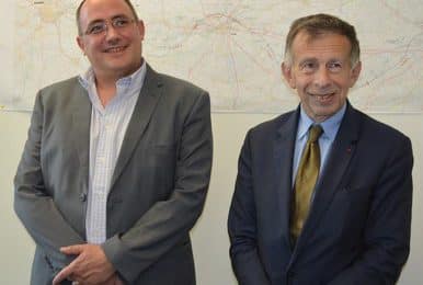 De g à d : Loïc Dorbec, directeur opértaionnel et Marc Legrand, Président d’Eiffage Rail Express De g à d : Loïc Dorbec, directeur opértaionnel et Marc Legrand, Président d'Eiffage Rail Express