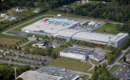 FenêtréA est devenue en 2 décennies une entreprise industrielle regroupant 330 salariés sur un seul site, à Beignon dans le Morbihan.