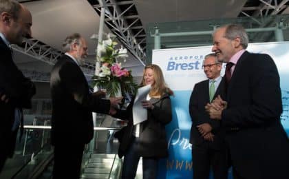 Millionieme_passager _2012_aeroport_Brest _Bretagne_4_Credit_p hoto_Aeroport_Brest_ Bretagne_F_Betermin. Millionieme_passager _2012_aeroport_Brest _Bretagne_4_Credit_p hoto_Aeroport_Brest_ Bretagne_F_Betermin.