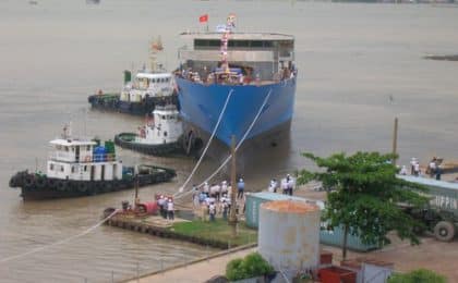 mise à l’eau par la filiale vietnamienne SEAS du second thonier senneur destiné à l’armement SAPMER mise à l’eau par la filiale vietnamienne SEAS du second thonier senneur destiné à l’armement SAPMER