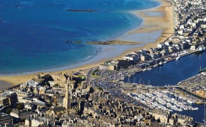 Saint_Malo_mer_remparts_vignette