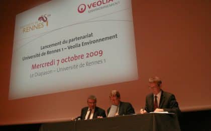 Signature de la convention, le 7 octobre 2009