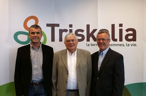de GàD : Gilles Bars (Eolys), Denis Manac’h (Coopagri) et Bernard Bousso (Cam56) de GàD : Gilles Bars (Eolys), Denis Manac'h (Coopagri) et Bernard Bousso (Cam56)