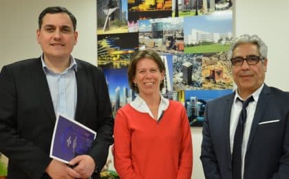 de g à d : Jean Charles Delecroix, dirigeant d’Ad-NeXum à Saint-Malo, Anne Leseur , coordinatrice World Trade Center Rennes Bretagne , Vajiollah Mahabadi, animateur du Club Iran