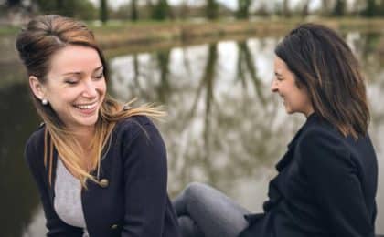 Les deux créatrices de La Loutre à Rennes , Cléo et Jeanne