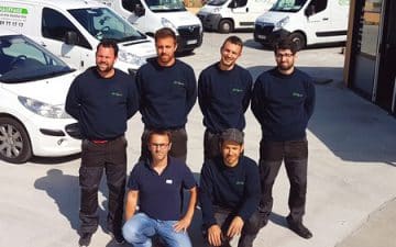 L'équipe d'Etao Ebéa est composée de 6 salariés , cogérée par Arnaud Paci (à gauche à genoux) et Maxime Grimault ( 2ème à gauche debout)