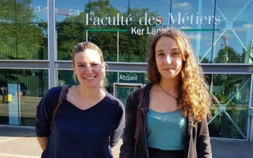 A l'occasion de la journée internationale des droits des filles , Virginie Giboire (à gauche) laissera son poste de cheffe de restaurant  Maria Jasnot (à droite)