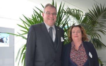 Eric Beaty ,attaché commercial au Consulat des Etats-Unis pour le Grand Ouest et Marie-Anne Denis, Directrice de la communication d’Ama Eric Beaty ,attaché commercial au Consulat des Etats-Unis pour le Grand Ouest et Marie-Anne Denis, Directrice de la communication d'Ama