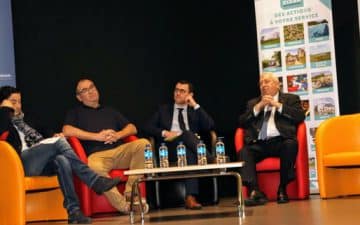 A l’occasion de la cérémonie des voeux, Thierry Troesch ( à droite) Il a passé en revue les principaux projets et enjeux du territoire, aux côtés de ses partenaires : la CMA, Dinan agglomération et le CEPR *. A l'occasion de la cérémonie des voeux, Thierry Troesch ( à droite) Il a passé en revue les principaux projets et enjeux du territoire, aux côtés de ses partenaires : la CMA, Dinan agglomération et le CEPR *.