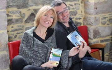 Valérie Thiebaut à la barre d’Héros d’Armor et son conjoint Bruno Crepin Valérie Thiebaut à la barre d'Héros d'Armor et son conjoint Bruno Crepin