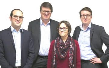 Le Groupe familial Corectec , basé à Liffré est présidé par Daniel Le Corre (2ème à g) et dirigé par son fils Yann Le Corre