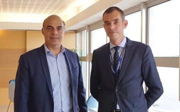 Karim Khan-Renault aux côtés de Gilles Tellier, directeur de l’aéroport de Rennes-Saint-Jacques