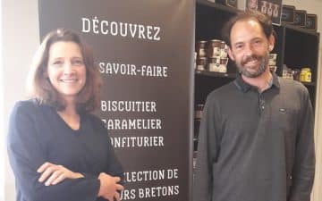 Solene Le pecheur et Franck Meuriot, respectivement , Responsable Qualité Sécurité Environnement  et Directeur général chez  Brieuc