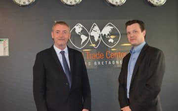 Brian Murphy (à g ), délégué à la Franco-British Chamber en charge de la Bretagne et des îles Anglo-Normandes et Nicholas Beaty, Coordinateur réseau WTC Rennes Bretagne Brian Murphy (à g ), délégué à la Franco-British Chamber en charge de la Bretagne et des îles Anglo-Normandes et Nicholas Beaty, Coordinateur réseau WTC Rennes Bretagne