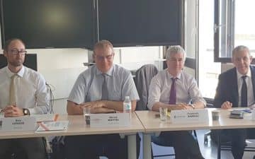 de G a D : Eric Lesage, Directeur régional Insee, Hervé Mattei, Directeur régional Banque de France, François Bareau, Directeur relations institutionnels CCI Bretagne et Eric Tromeurn Directeur régional Urssaf de G a D : Eric Lesage, Directeur régional Insee, Hervé Mattei, Directeur régional Banque de France, François Bareau, Directeur relations institutionnels CCI Bretagne et Eric Tromeurn Directeur régional Urssaf