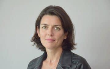 Titulaire du Certificat d'aptitude à la profession d'avocat (CAPA), Delphine Drévillon, 44 ans, est également diplômée d’un Master 2 en droit des affaires et d’un DEA de droit pénal et sciences criminelles.