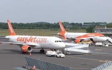 Deux ans après son arrivée sur le tarmac de l’aéroport de Rennes, easyJet s’apprête à étoffer son offre avec cette nouvelle ligne vers Toulouse, sa quatrième destination après Lyon, Genève et Nice. Deux ans après son arrivée sur le tarmac de l’aéroport de Rennes, easyJet s’apprête à étoffer son offre avec cette nouvelle ligne vers Toulouse, sa quatrième destination après Lyon, Genève et Nice.