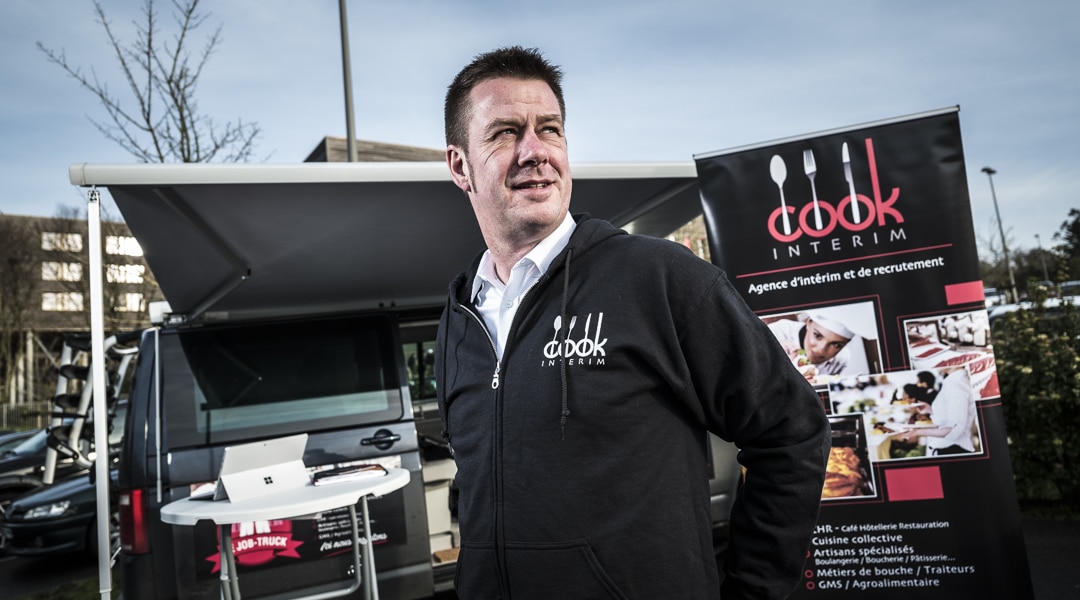 Damien Leterme, dirigeant de Cook Interim, recrute avec son Job-truck !