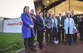 Emmanuelle Wargon a terminé son tour de Bretagne avec la visite de l'entreprise Dianapetfood, à Elven