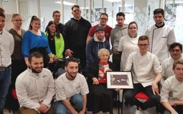 Une vingtaine d’apprentis de l’IFAC de Brest et d’une délégation de jeunes hongrois actuellement en stage Erasmus+ étaient accueillis ce mardi 3 mars par Movil’App, à la CCI Bretagne, autour de Magda Hollander-Lafon Une vingtaine d’apprentis de l’IFAC de Brest et d’une délégation de jeunes hongrois actuellement en stage Erasmus+ étaient accueillis ce mardi 3 mars par Movil’App, à la CCI Bretagne, autour de Magda Hollander-Lafon