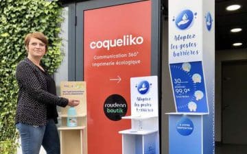 Laure Dubois, Dirigeante de l'agence Coqueliko à Lannion, lance 4 modèles de bornes pour gels hydroalcoolique