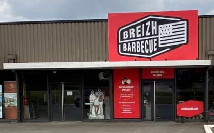 Breizh Barbecue a ouvert au public avec de nombreuses commandes et livraisons de barbecues, planchas, braseros conçus pour cuisiner en extérieur de façon conviviale. Breizh Barbecue a ouvert au public avec de nombreuses commandes et livraisons de barbecues, planchas, braseros conçus pour cuisiner en extérieur de façon conviviale.