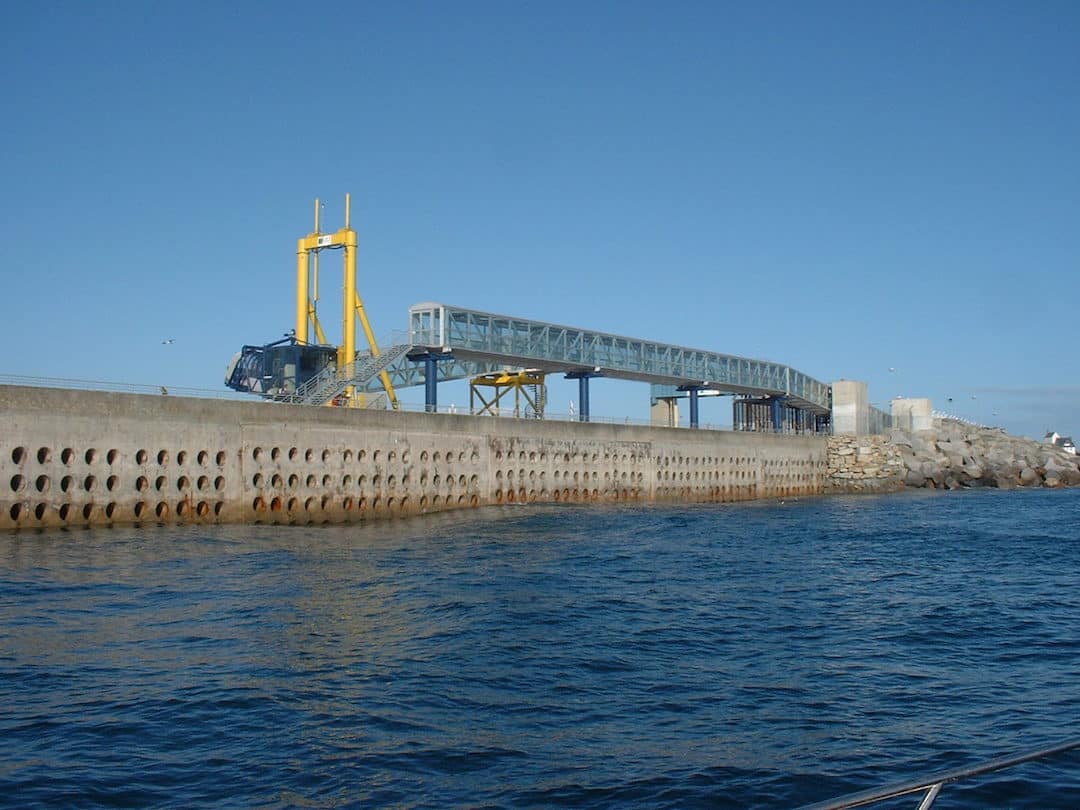 4-passerelle_go-go_port_de_roscoff