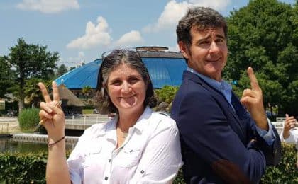 Sonia et Arnaud de La Chesnais, propriétaires du Domaines des Ormes