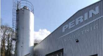 Perin & Cie fabrique des produits en béton pour le gros et le second œuvre, l’aménagement intérieur et extérieur.