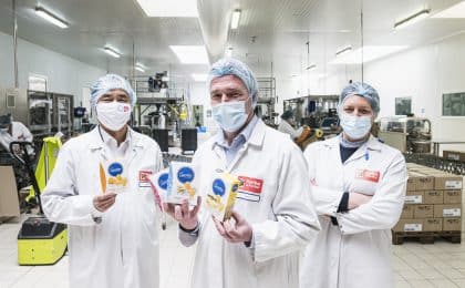 Bruno Diaz, directeur général du groupe Loc Maria Biscuits, Xavier Brault, directeur des sites 29 et Sophie Heiderich, directrice industrielle du groupe