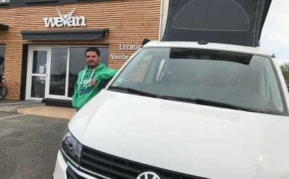 Romain Flohic a ouvert l’agence We Van il y a un an, à Pluneret. Romain Flohic a ouvert l'agence We Van il y a un an, à Pluneret.