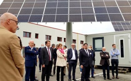 Ce jeudi 21 octobre, Louis Maurice, co fondateur d’Okwind et son équipe inauguraient officiellement ce nouveau bâtiment de 5 000 m², situé à Torcé près de Vitré, en présence de nombreux élus. Ce jeudi 21 octobre, Louis Maurice, co fondateur d’Okwind et son équipe inauguraient officiellement ce nouveau bâtiment de 5 000 m², situé à Torcé près de Vitré, en présence de nombreux élus.