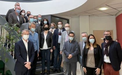 Ce mercredi 17 novembre 2021, Hervé Kermarrec, Président UE35 et Medef Bretagne et Eric Challan Belval, Président du Club des Entreprises Inclusives du 35 ont signé avec les entreprises Épide, Les Thermes Marins, MBA Mutuelle, Oknoplast, Script and go, Triballat, UMIH35, Vidéal, leur charte respective envers le Club des Entreprises Inclusives du 35, officialisant le ralliement au projet bretillien, de ces acteurs majeurs engagés pour l’emploi. Ce mercredi 17 novembre 2021, Hervé Kermarrec, Président UE35 et Medef Bretagne et Eric Challan Belval, Président du Club des Entreprises Inclusives du 35 ont signé avec les entreprises Épide, Les Thermes Marins, MBA Mutuelle, Oknoplast, Script and go, Triballat, UMIH35, Vidéal, leur charte respective envers le Club des Entreprises Inclusives du 35, officialisant le ralliement au projet bretillien, de ces acteurs majeurs engagés pour l'emploi.