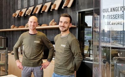 Kevin Peigné et Julien Joncoux ont ouvert le 3 janvier 2022, sur 225 m² à Cesson-Sévigné au cœur d’Atalante Via Silva, une boulangerie pâtisserie locavore.
