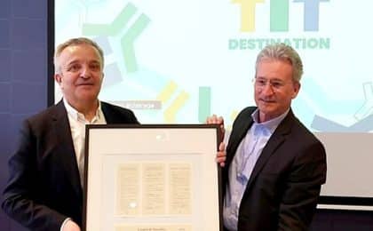 Serge Rambault et Patrick Sesboüé, respectivement président et directeur général du groupe Le Roy Logistique Serge Rambault et Patrick Sesboüé, respectivement président et directeur général du groupe Le Roy Logistique