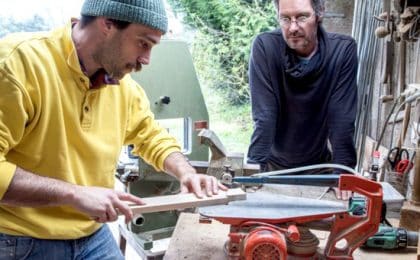 A Noyal Muzillac (56), on apprend à fabriquer son tabouret en bois