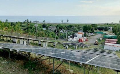 Commandée à l’entreprise bretonne par les Nations Unis, la centrale d'Haïti alimente en électricité 1600 foyers du sud-ouest de l’île.