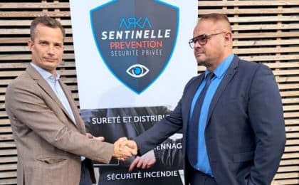 Arka Sentinelle Prévention est reprise par Bertrand de Rambures (à g)