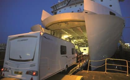 brittany_ferries_loading-the-armorique