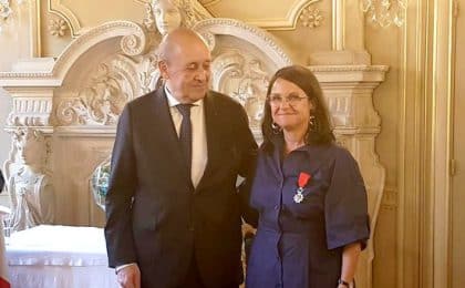 Ce jeudi 8 juin Marie-Laure Collet a été faite chevalier de la Légion d'honneur par Jean-Yves Le Drian, ancien ministre de la Défense et des Affaires étrangères