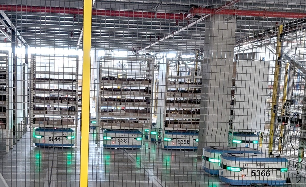 Bain-de-Bretagne E-Commerce Boom: Dimolog Deploys New Robots for Growth - News Directory 3