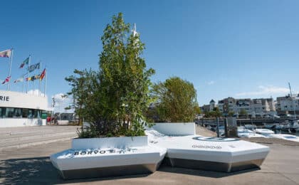 Pendant dix semaines, BORVO a expérimenté au Port du Crouesty sa première OASIS, une solution de mobilier urbain autonome et modulaire