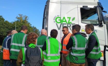 ©BMGNV Conducteur Transport Orain PL tracteur equipe au bioGNV